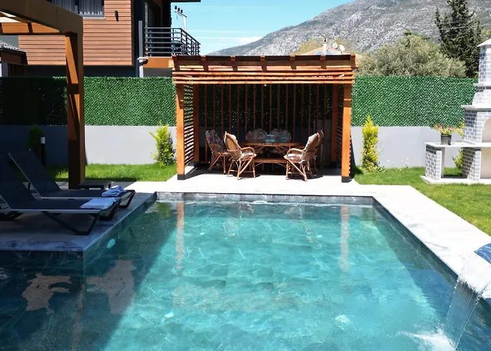 فيلة Turk فتحية